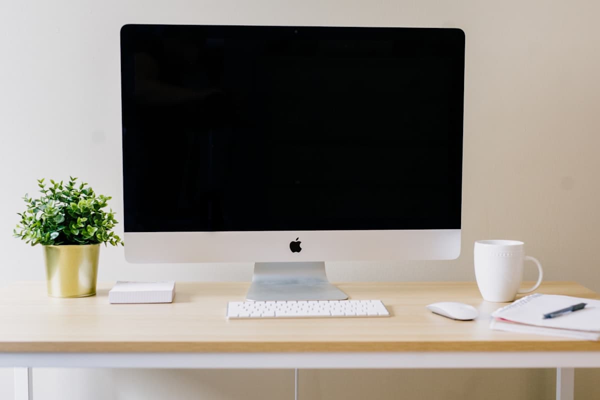 Best Minimalist Business Software 2025: The Anti-Bloat Guide — illustration