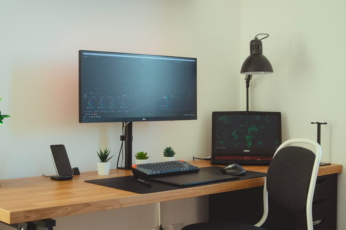 Simple CRM for Solopreneurs: Minimalist Stack — illustration